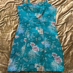 Urban Outfitters Green silk fabric fitted mini dress (M) with adjustable straps